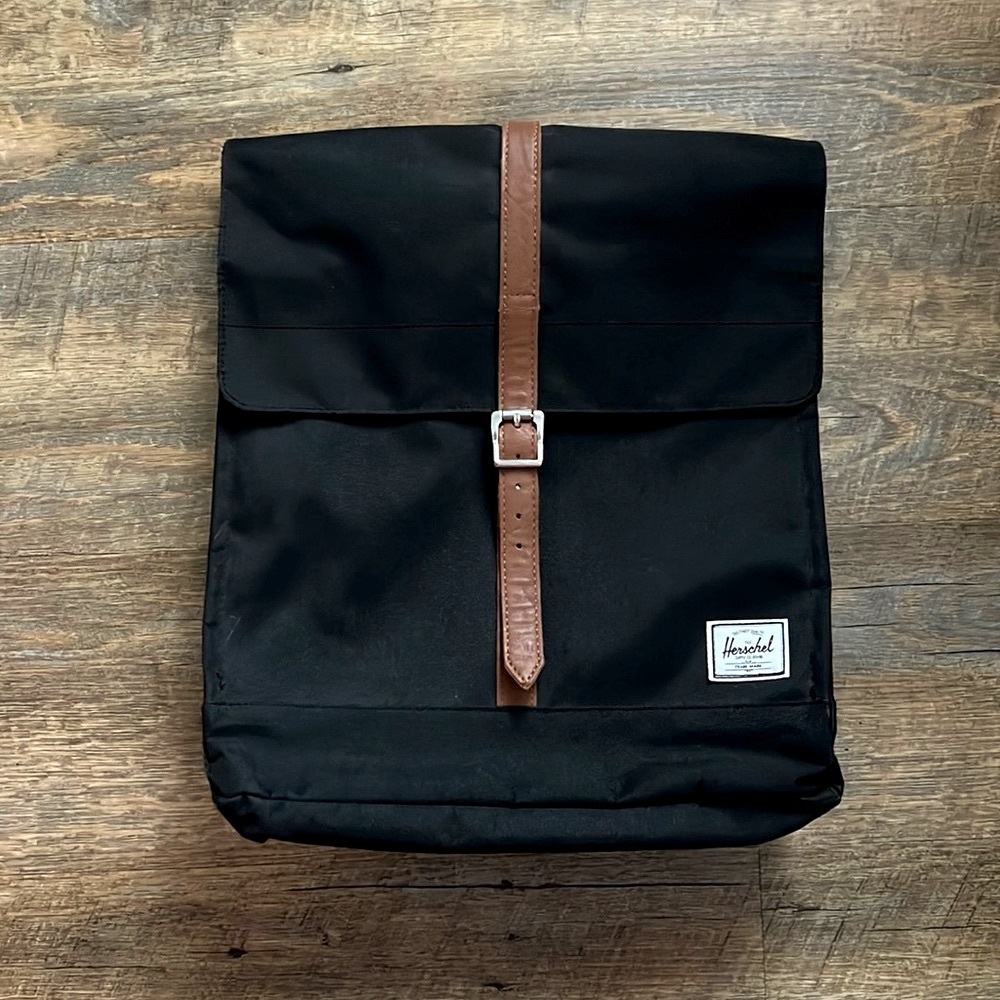 Herschel Supply Co. City Mid-Volume Backpack